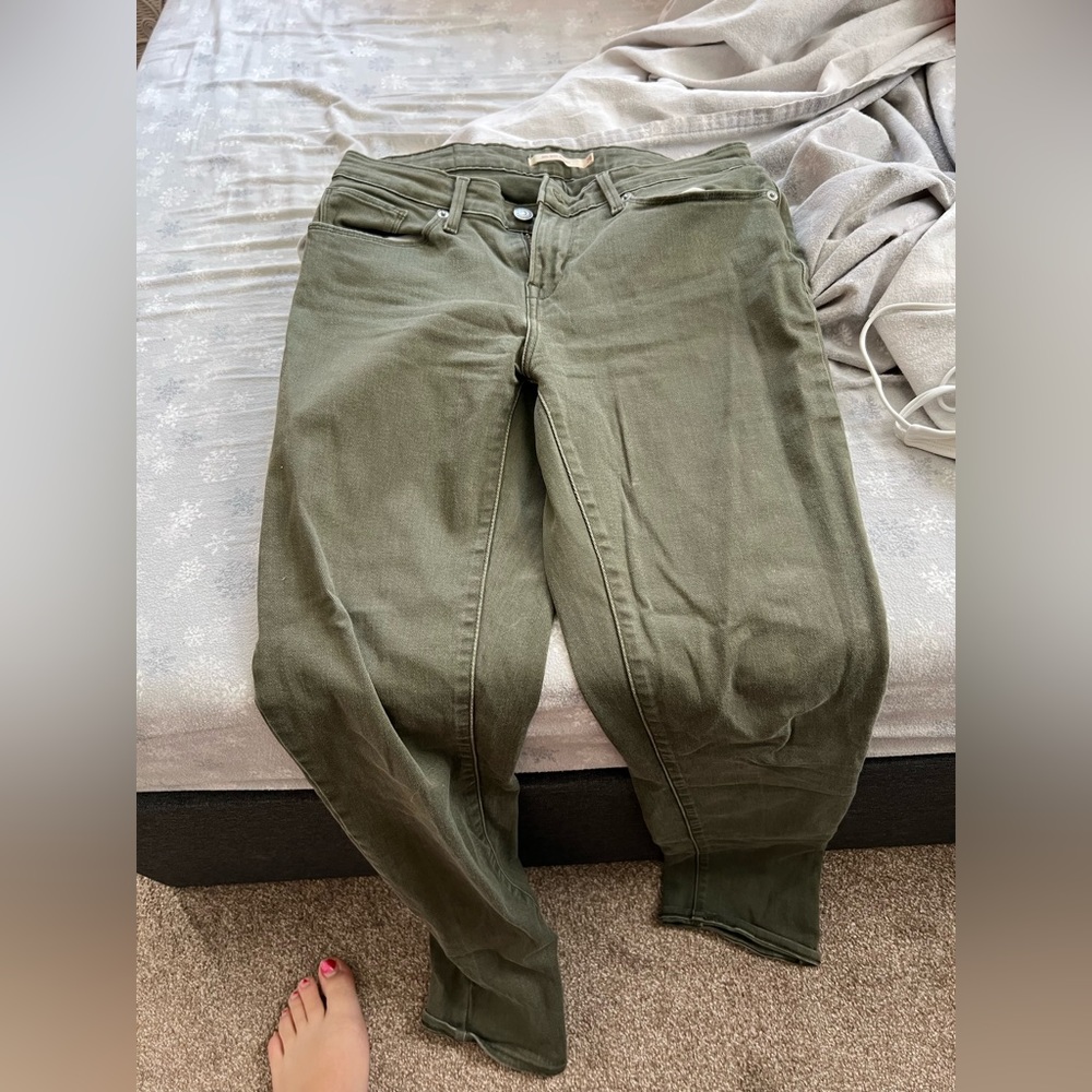 Levi jeans